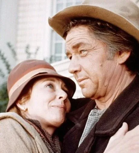 “Waltons” star Michael Learned said she and onscreen husband Ralph Waite ‘were in love’